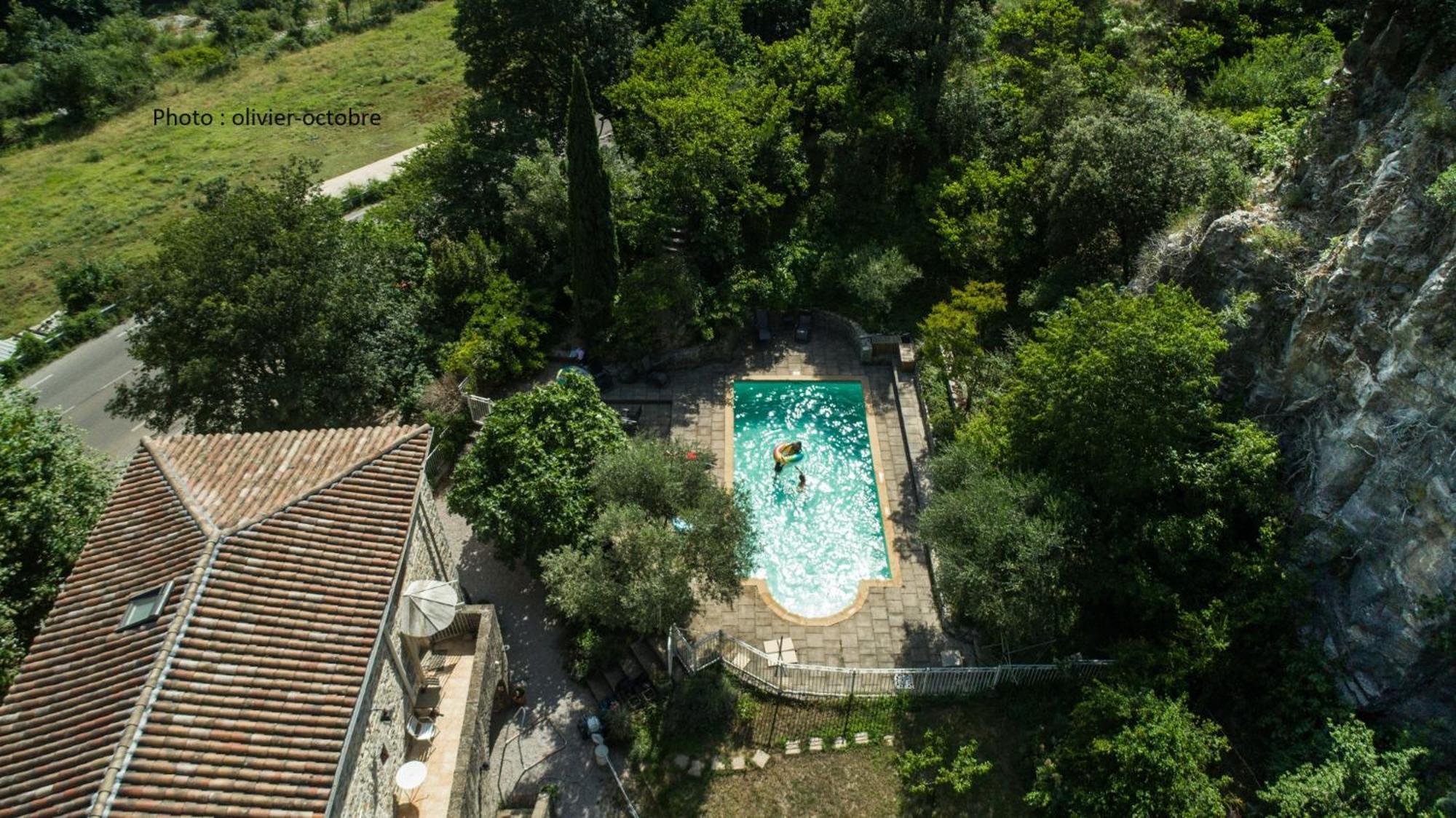 Domaine De La Carriere Bed & Breakfast Sumene Exterior photo